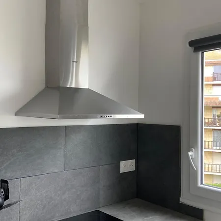 2 Pieces Avec Balcon A Deux Pas De La Plage, Wifi Et Parking * Villers-sur-Mer